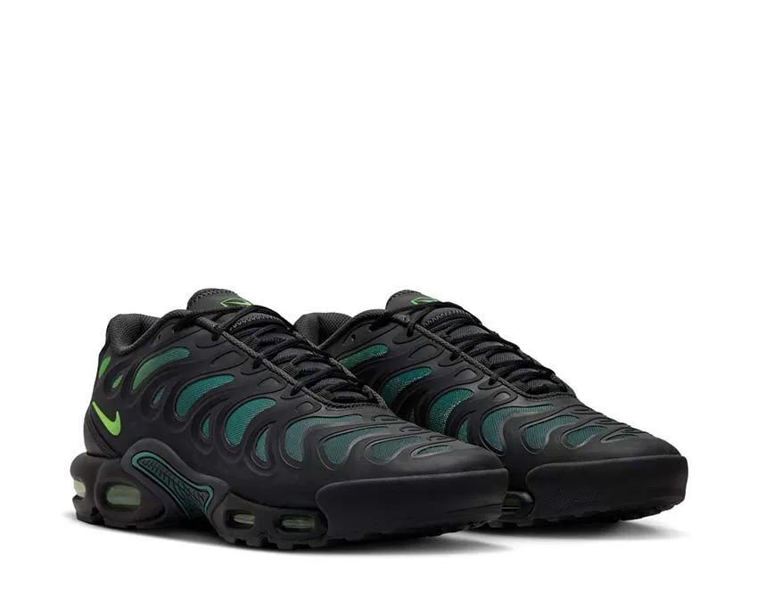 Vine Step Basic Design Nike Air Max Plus Drift
