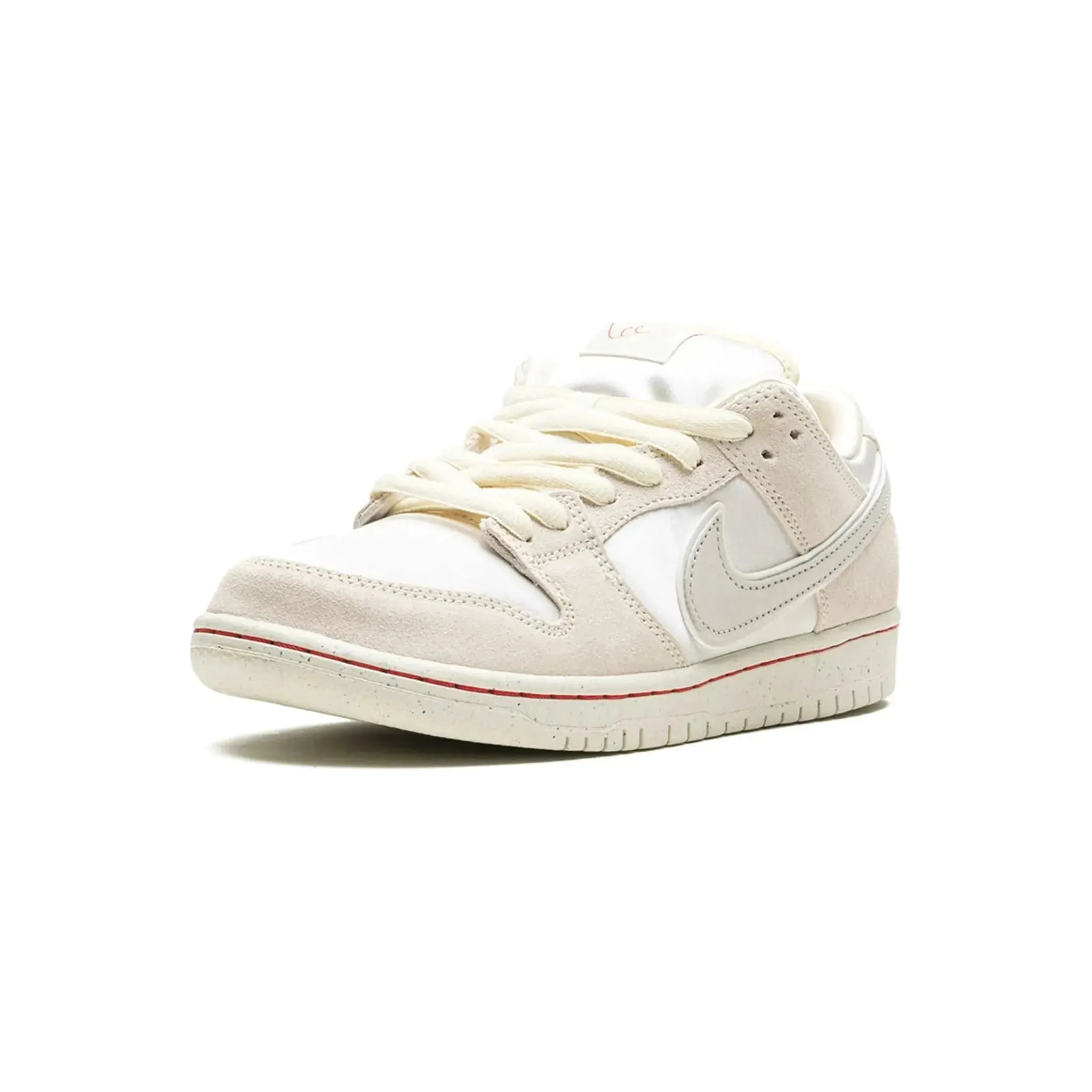 Trail Ease NIKESB DUNK LOW"Valentine's Day - Low Love Found"