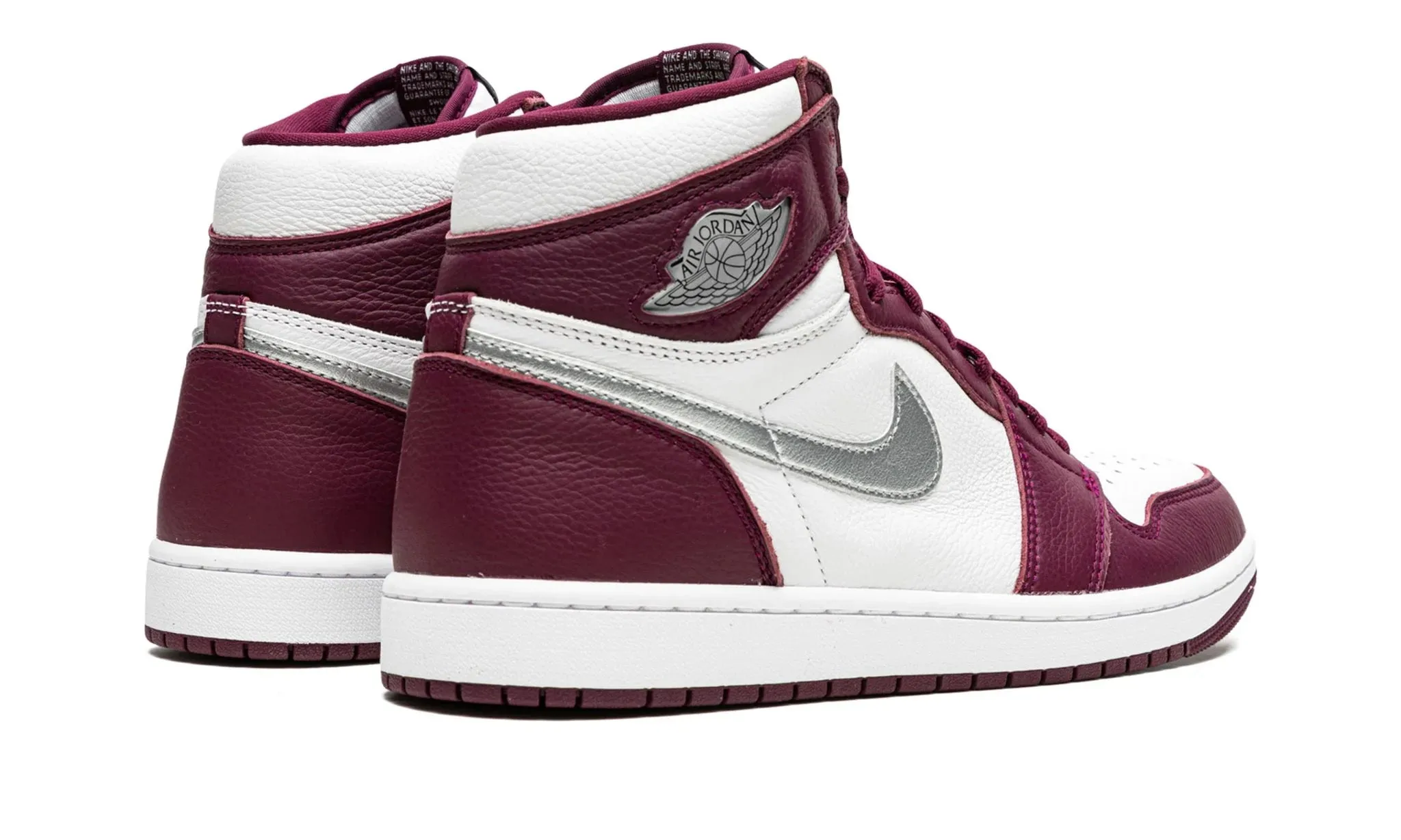 Air Jordan 1 Retro High OG Bordeaux Slim Silhouette