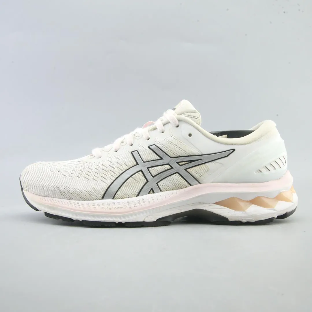 Video Look ASICS GEL KAYANO 27
