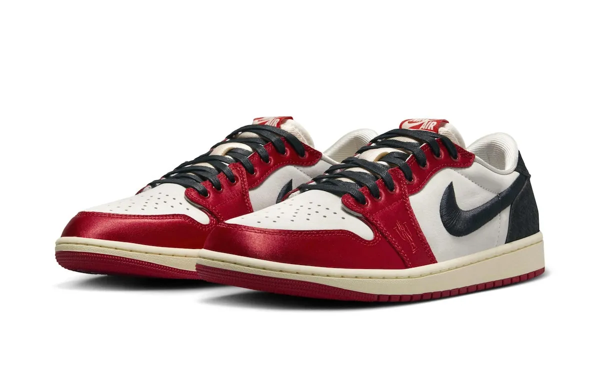 Comfort support Air Jordan 1 Retro Low OG SP x Trophy Room "Away"