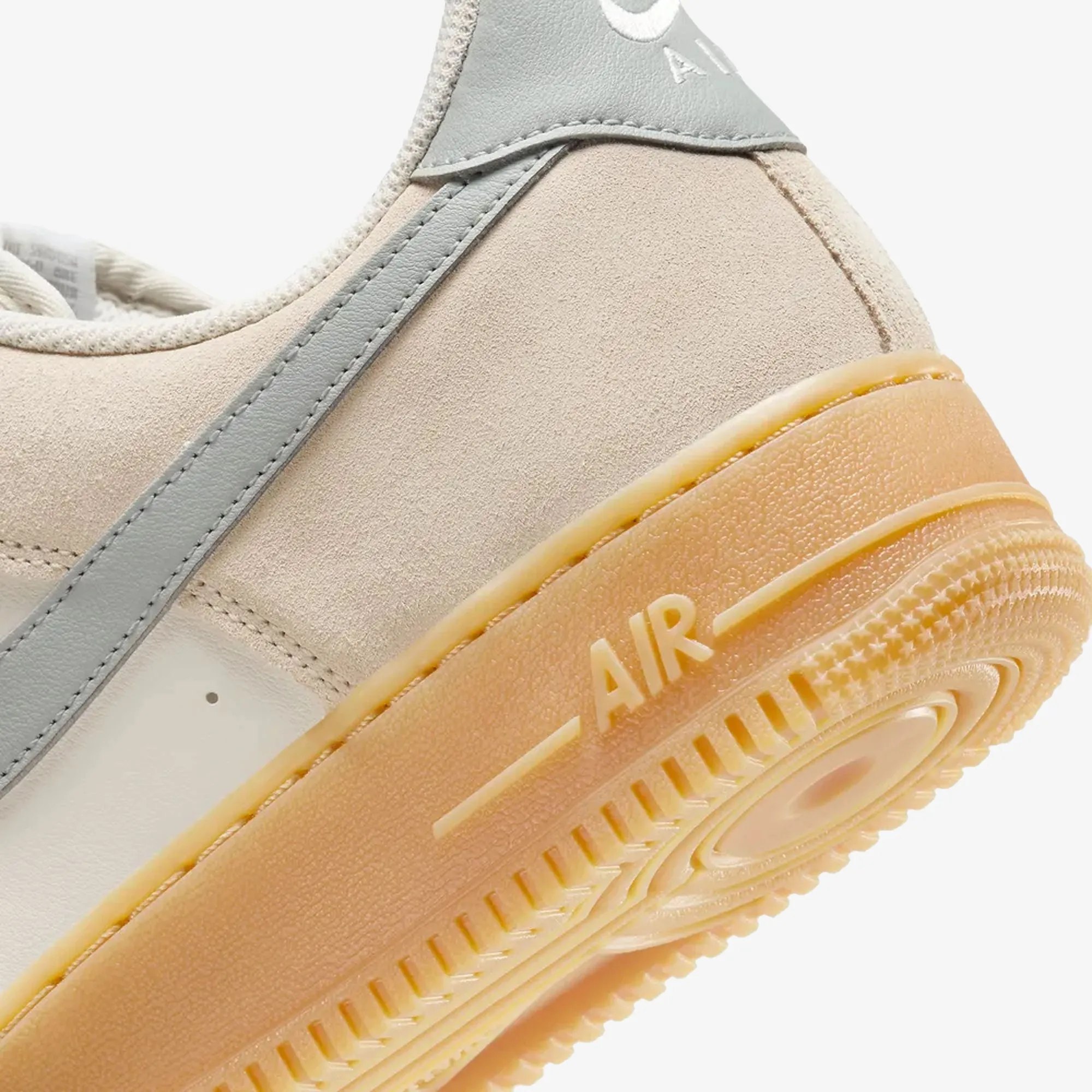 Dynamic Edge NIKE | AIR FORCE 1 '07 LV8 { PHANTOM/LT SMOKE GREY-GUM YELLOW
