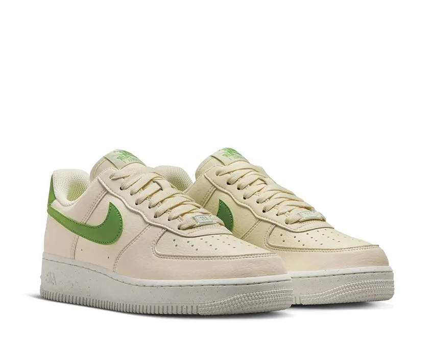 Nike Air Force 1 '07 SE Cloud Like Stand All Day
