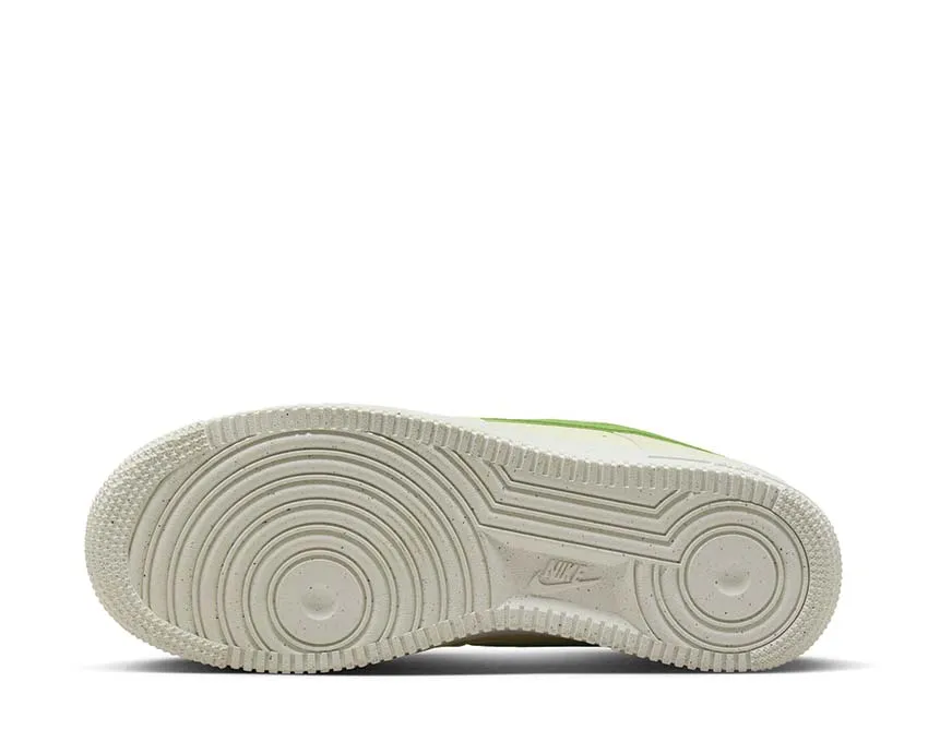 Nike Air Force 1 '07 SE Grab And Go Group Pace