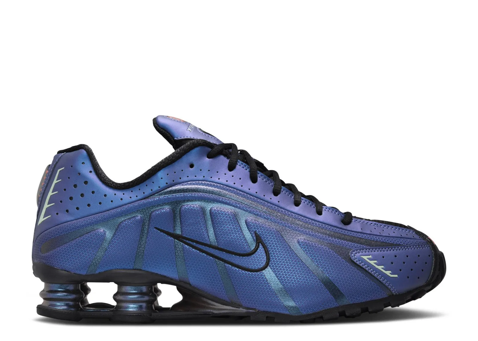 Nike Shox R4 Iridescent style - statement