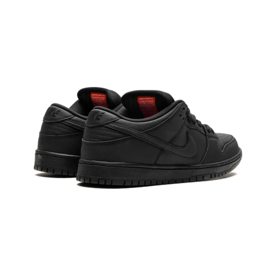 Stretchable Ocean Walk Nike SB SB Dunk "Triple Black"