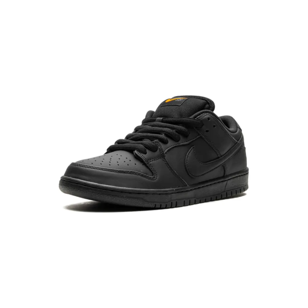 Nike SB SB Dunk "Triple Black" Neutral Base Club Night