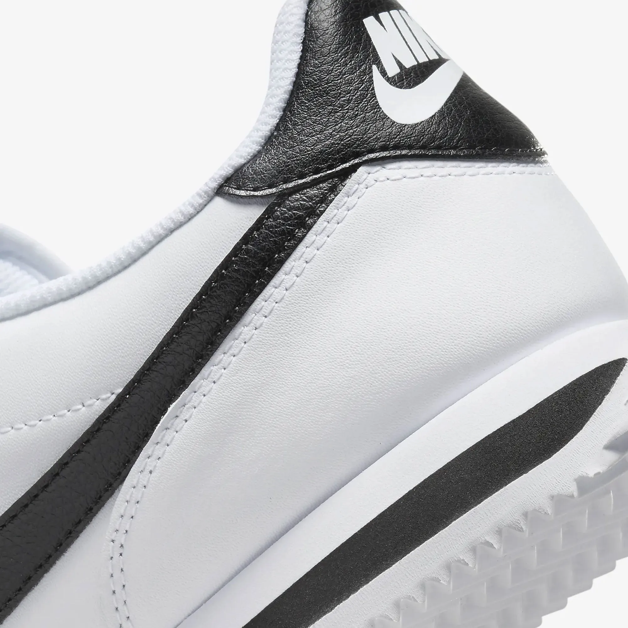 NIKE | CORTEZ { WHITE/BLACK Fight Mode Autumn Tone