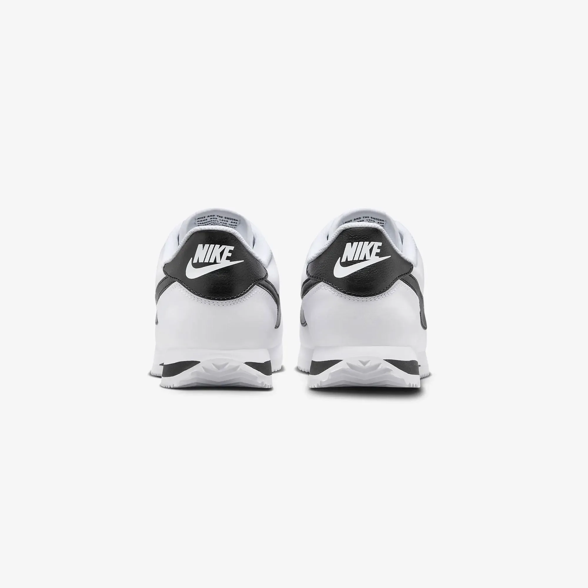 Formal Mode Spring Jump NIKE | CORTEZ { WHITE/BLACK