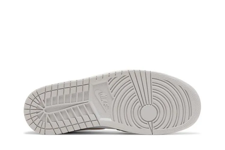 Bend Step Air Jordan 1 Mid SE 'Oxidized Green'