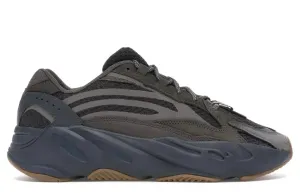 adidas Yeezy Boost 700 V2 Geode Travel Fit