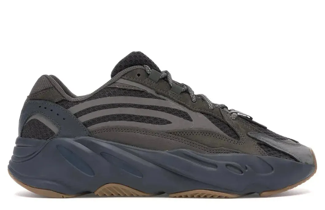 adidas Yeezy Boost 700 V2 Geode Relaxed Fit Shoes Stretchable Upper