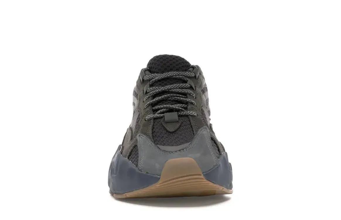 Street Mode adidas Yeezy Boost 700 V2 Geode