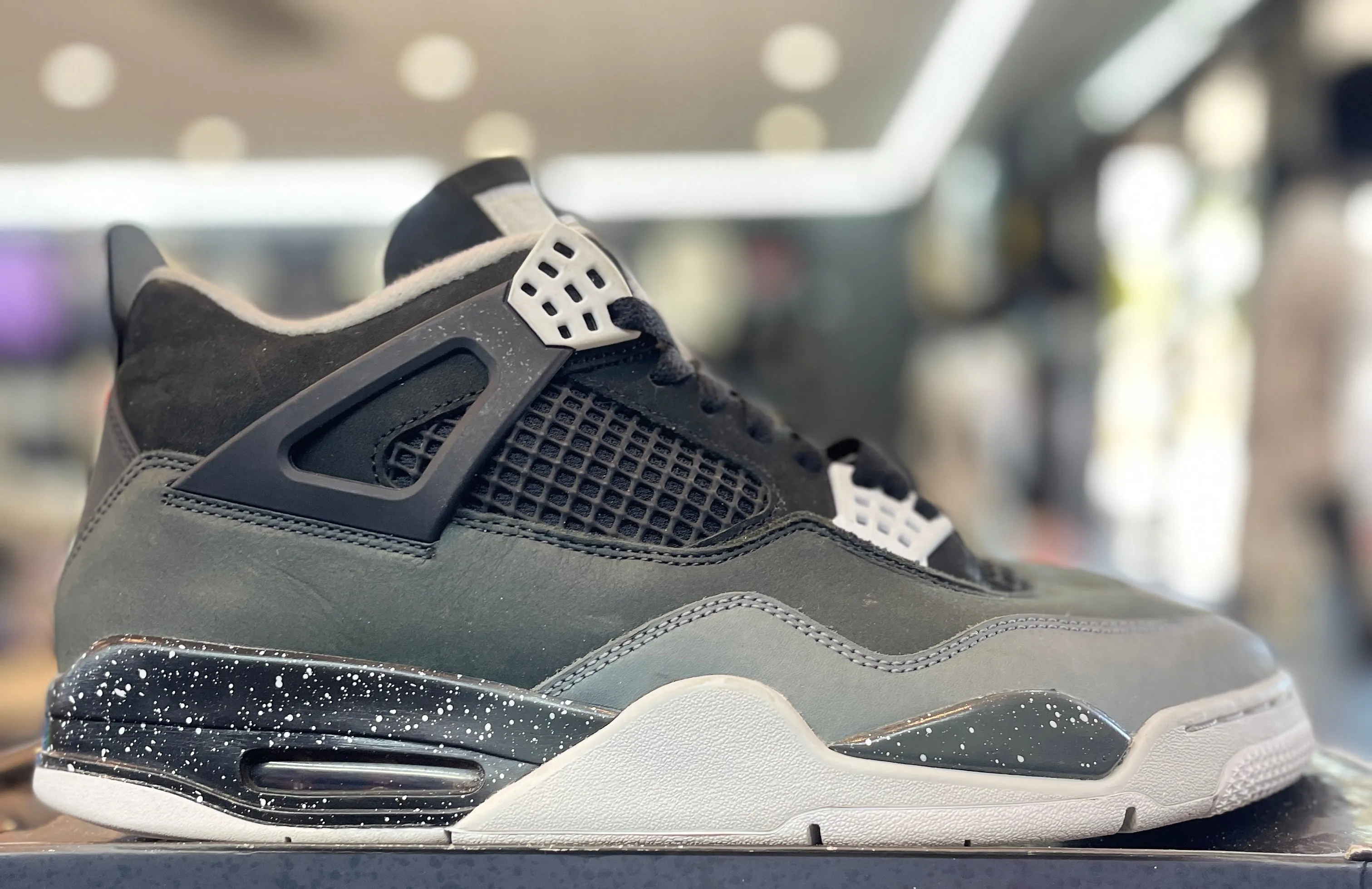 Air Jordan Retro 4 ??Fear?? *Preowned Size 13* Relax Mode