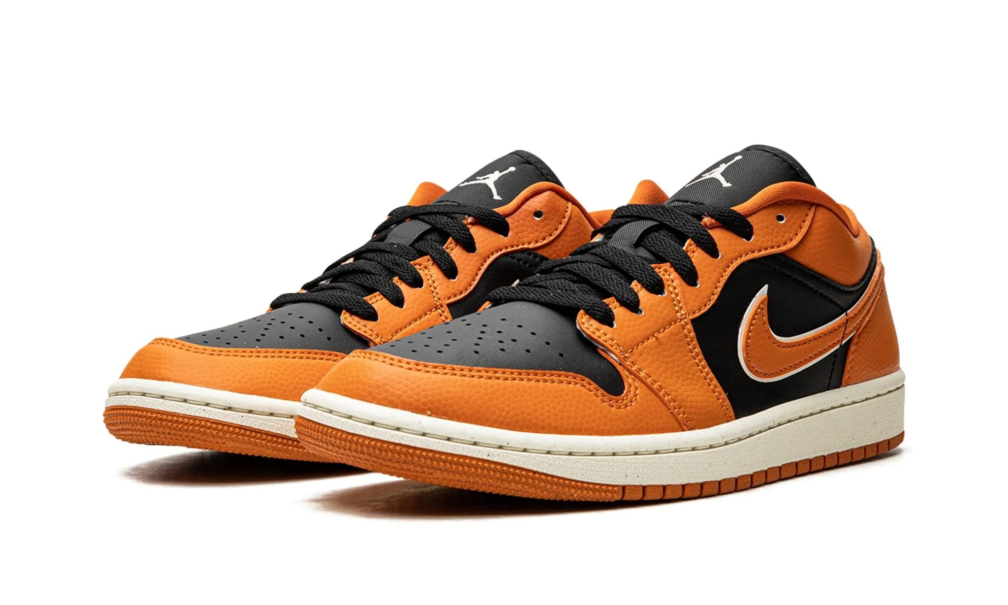 Air Jordan 1 Low Sport Spice Comfortable fit