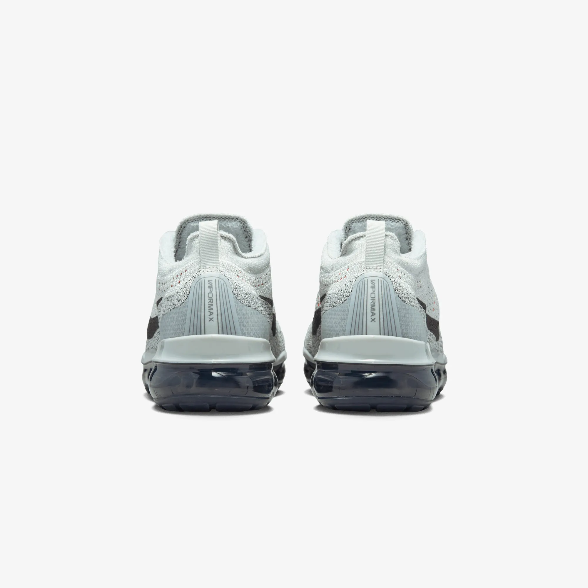 NIKE | AIR VAPORMAX 2023 FLYKNIT { LIGHT SILVER/SMOKE GREY-PICANTE RED Firm Edge Rubber Outsole