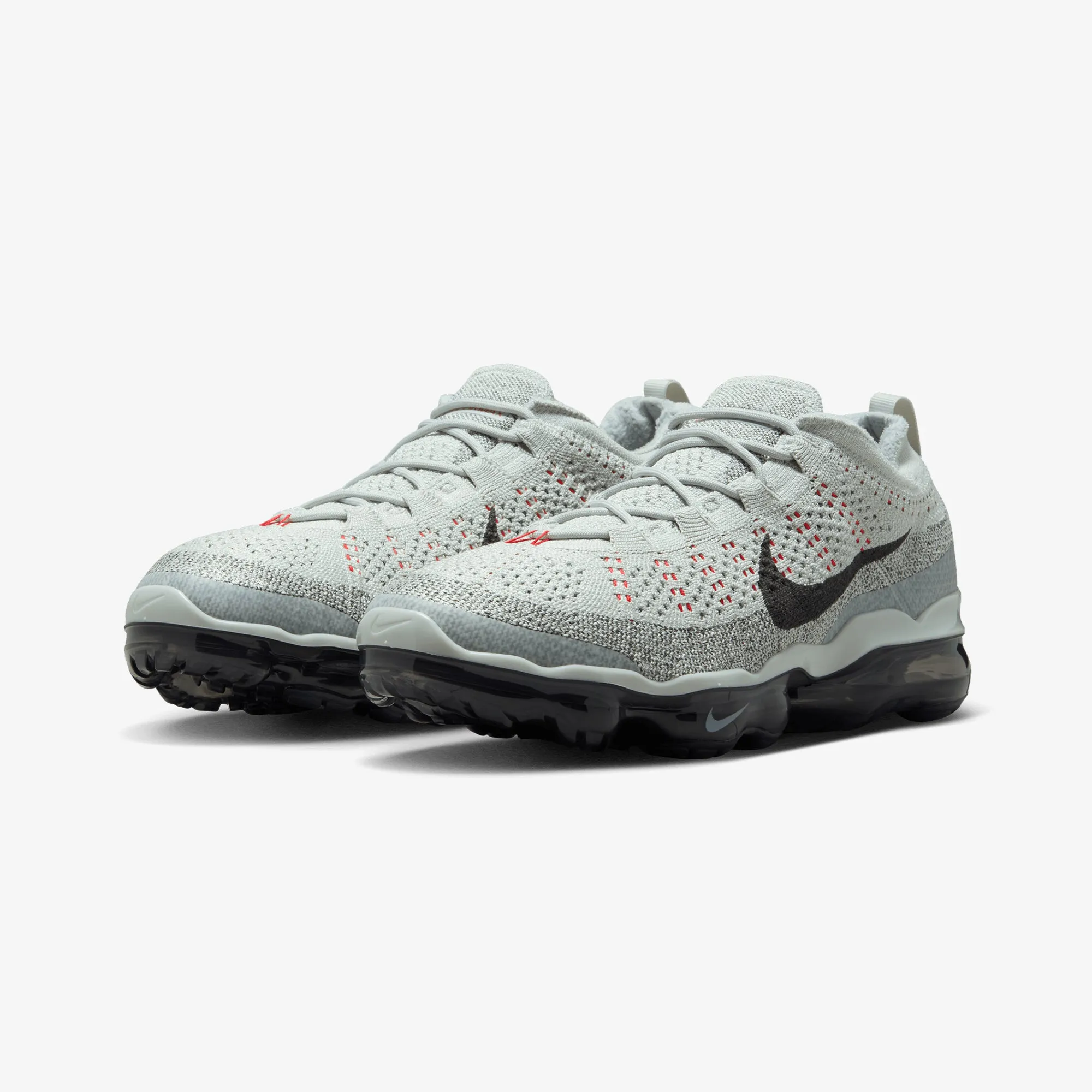 NIKE | AIR VAPORMAX 2023 FLYKNIT { LIGHT SILVER/SMOKE GREY-PICANTE RED Reinforced Seams Park Day