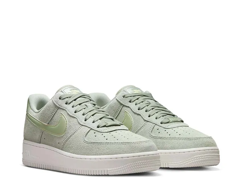 Nike Air Force 1 '07 W SE "Jade Horizon" hook and loop closure Travel Walk