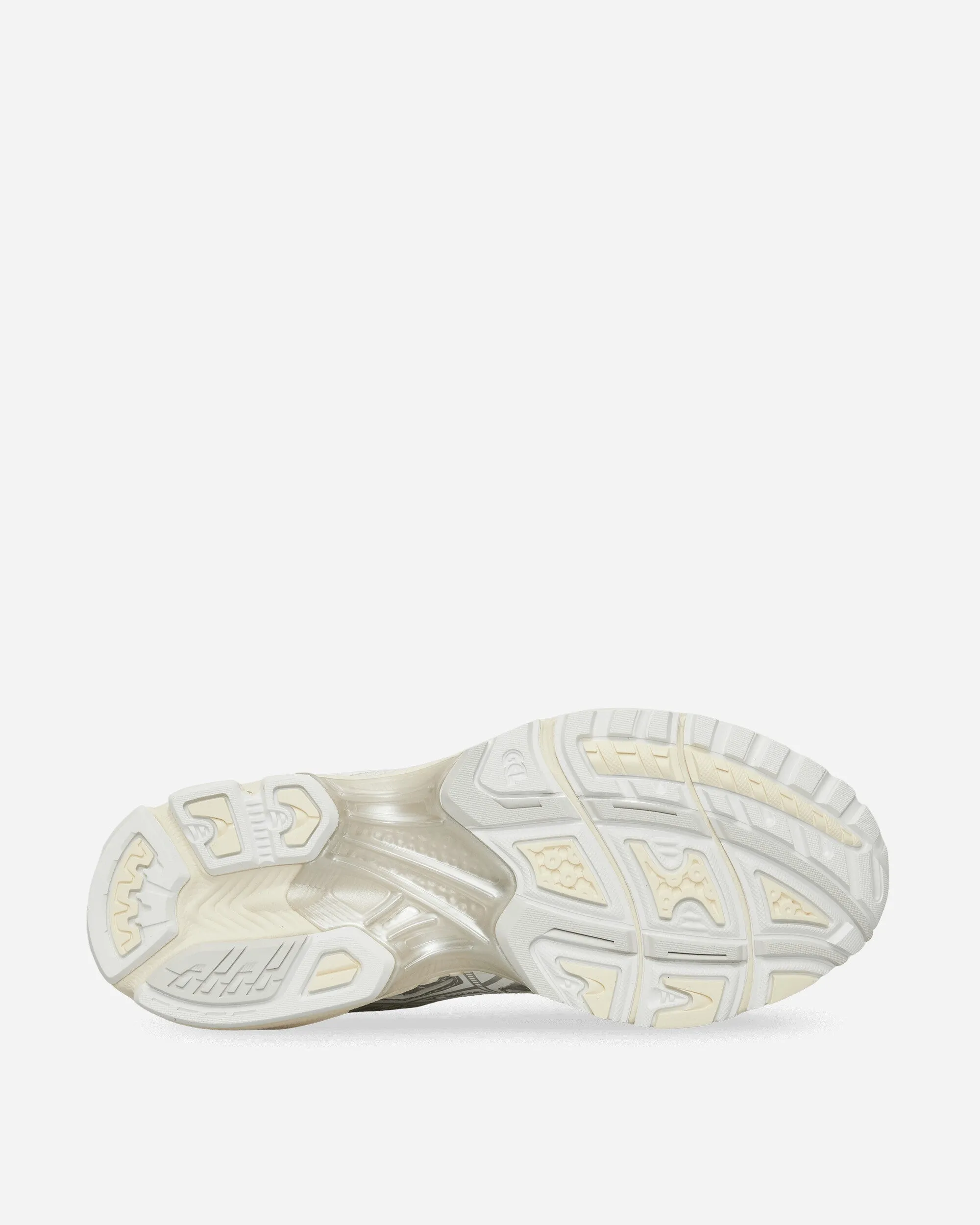 GEL-Nimbus 10.1 Sneakers White / Pure Silver Soft Tone Pastel tone