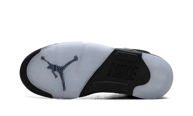 Jordan 5 Retro "Black Metallic Reimagined" Anti   Slip Feature Durable Wear