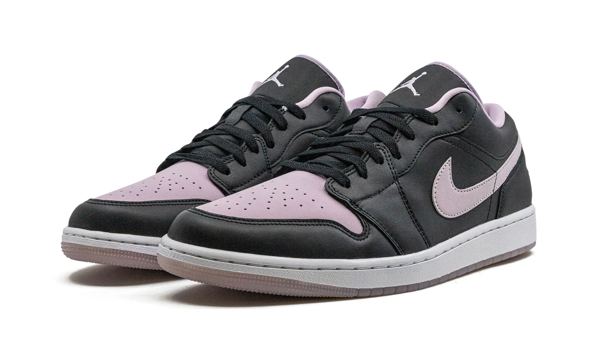 Air Jordan 1 Low SE Black Iced Lilac Comfort Walk