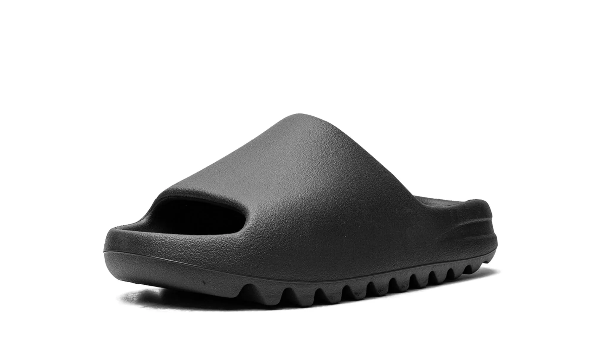 Traction energy returning Yeezy "Onyx" Slide