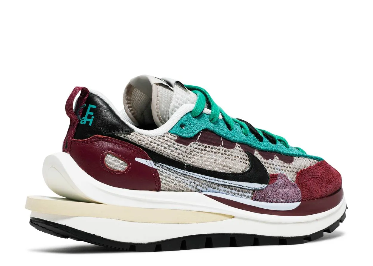 Nike Vaporwaffle Sacai Villain Red Neptune Green Bold Neon Street Ball
