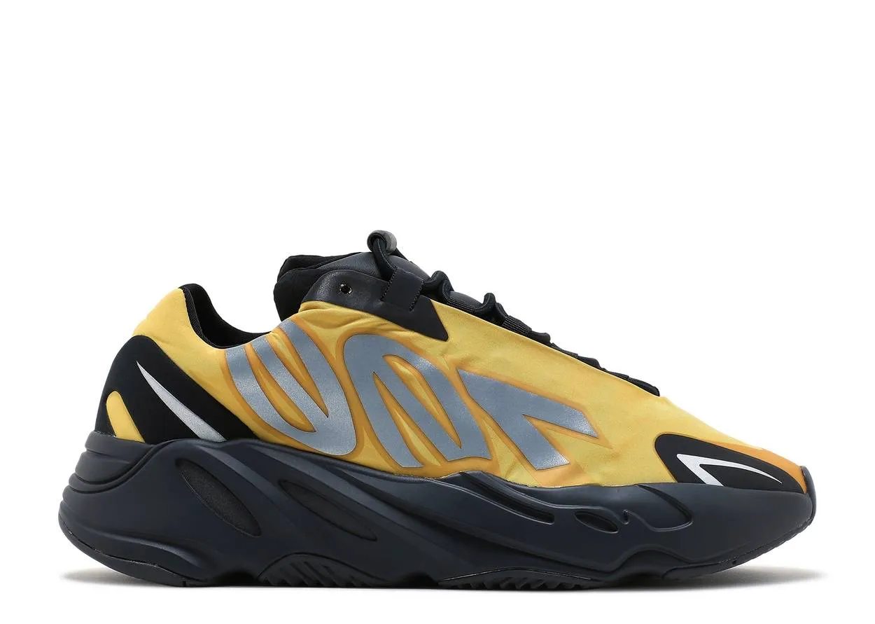Strike Step Outdoor Fit Adidas Yeezy 700 MNVN Honey Flux
