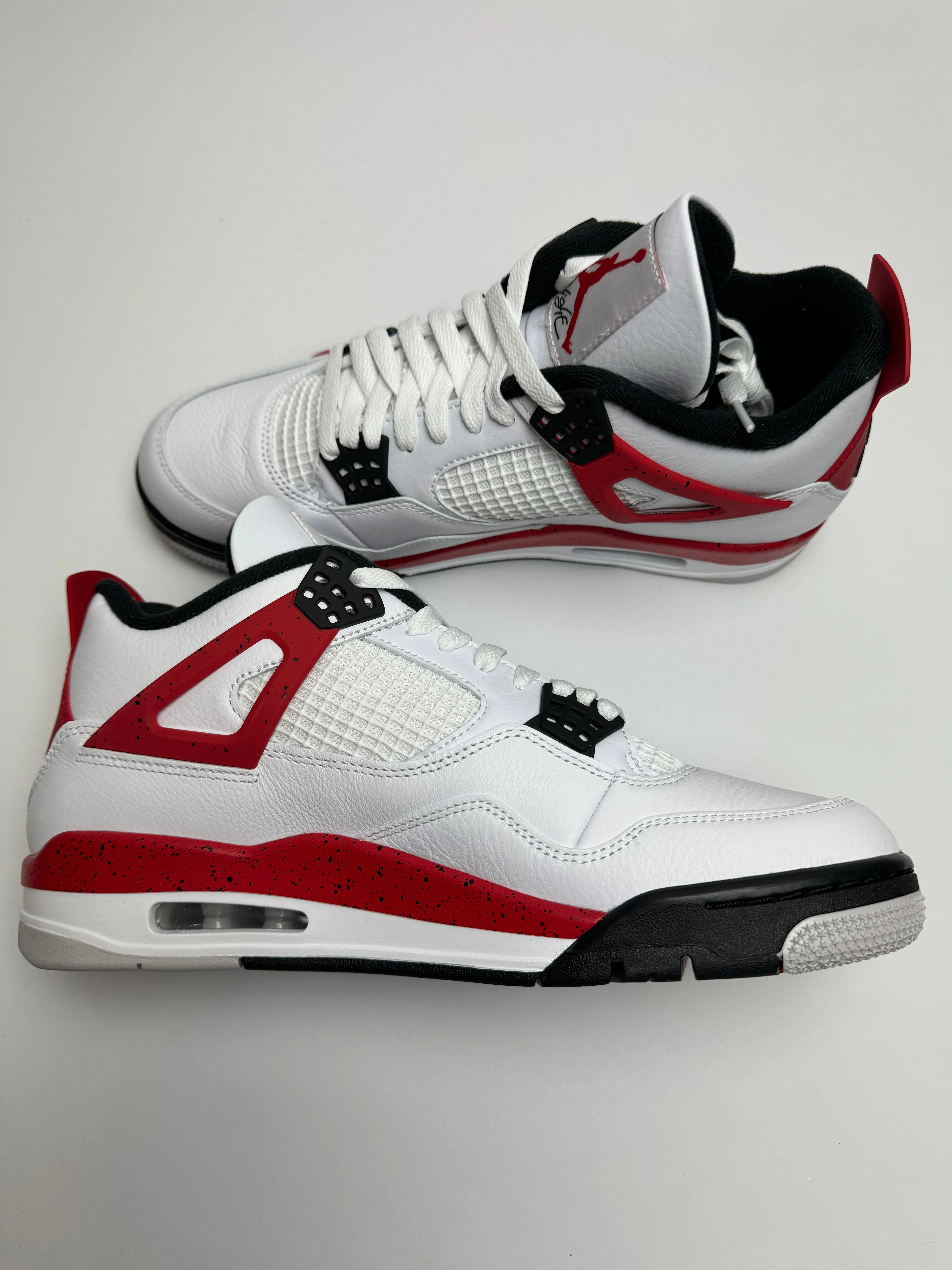Subway Go No Tie Style Air Jordan 4 "Red Cement"