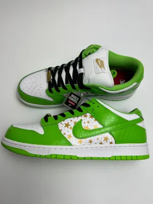 Fit Support Every Moment Nike SB Dunk Low "Supreme Stars Mean Green"