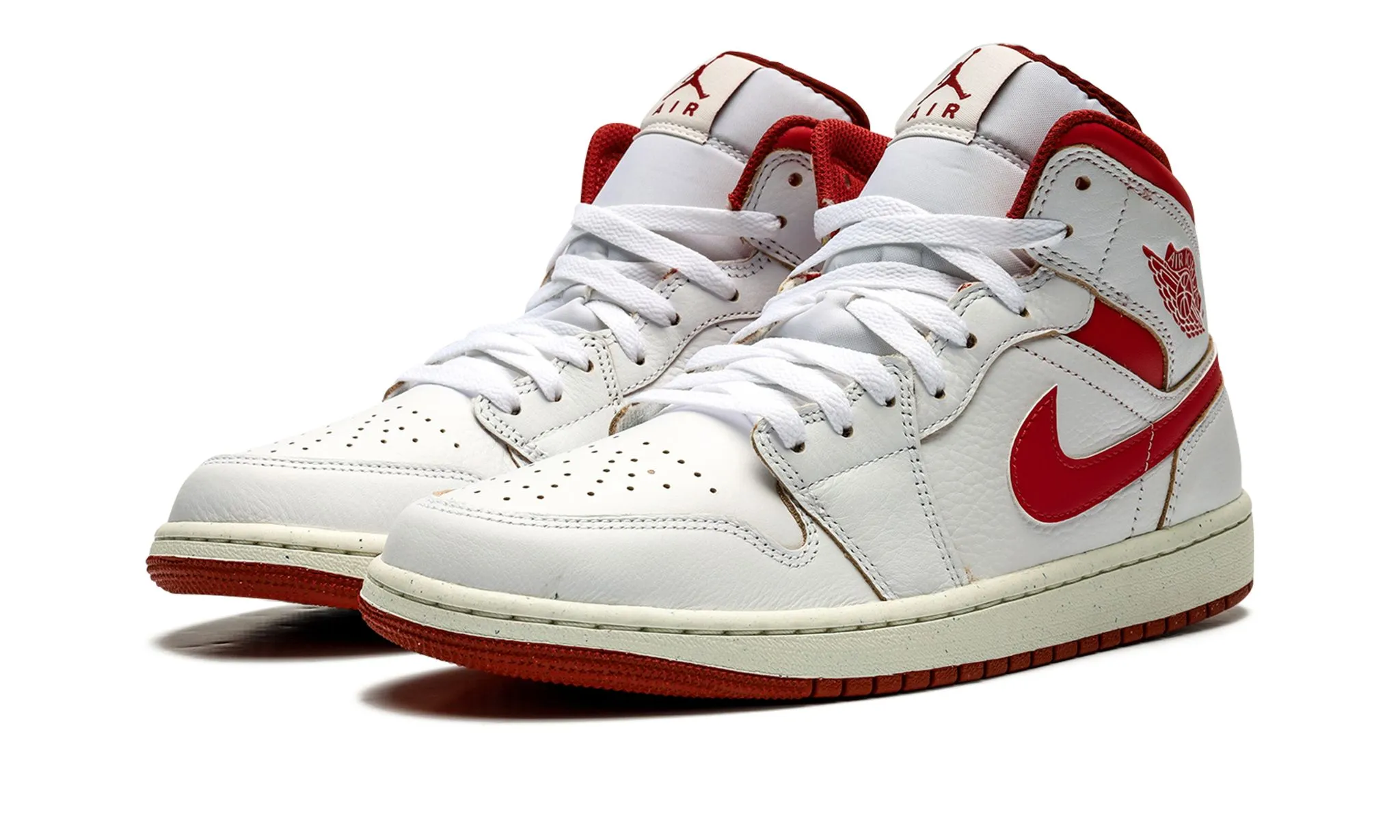 Step Smart Air Jordan 1 Mid SE 'White Dune Red'