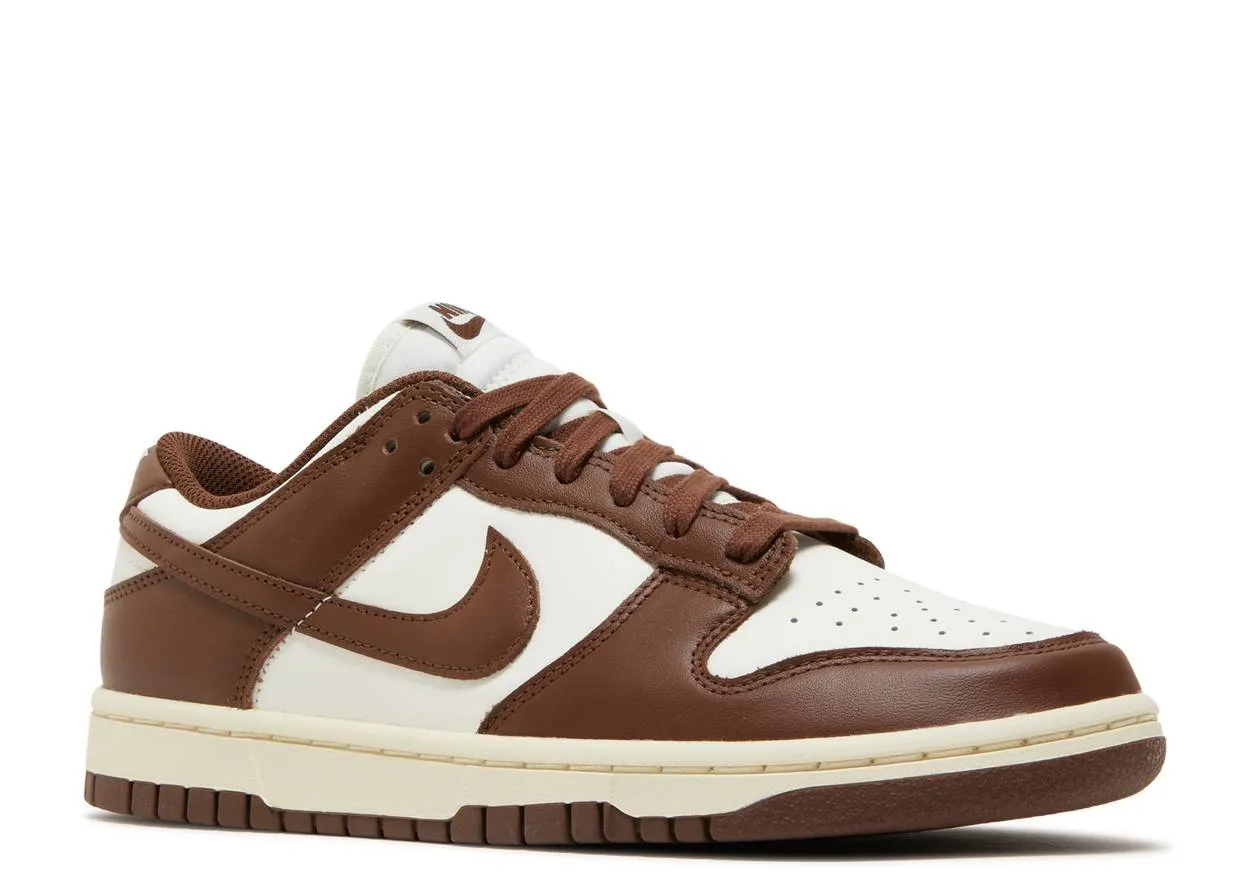 Nike Dunk Low Cacao Wow Look Walk