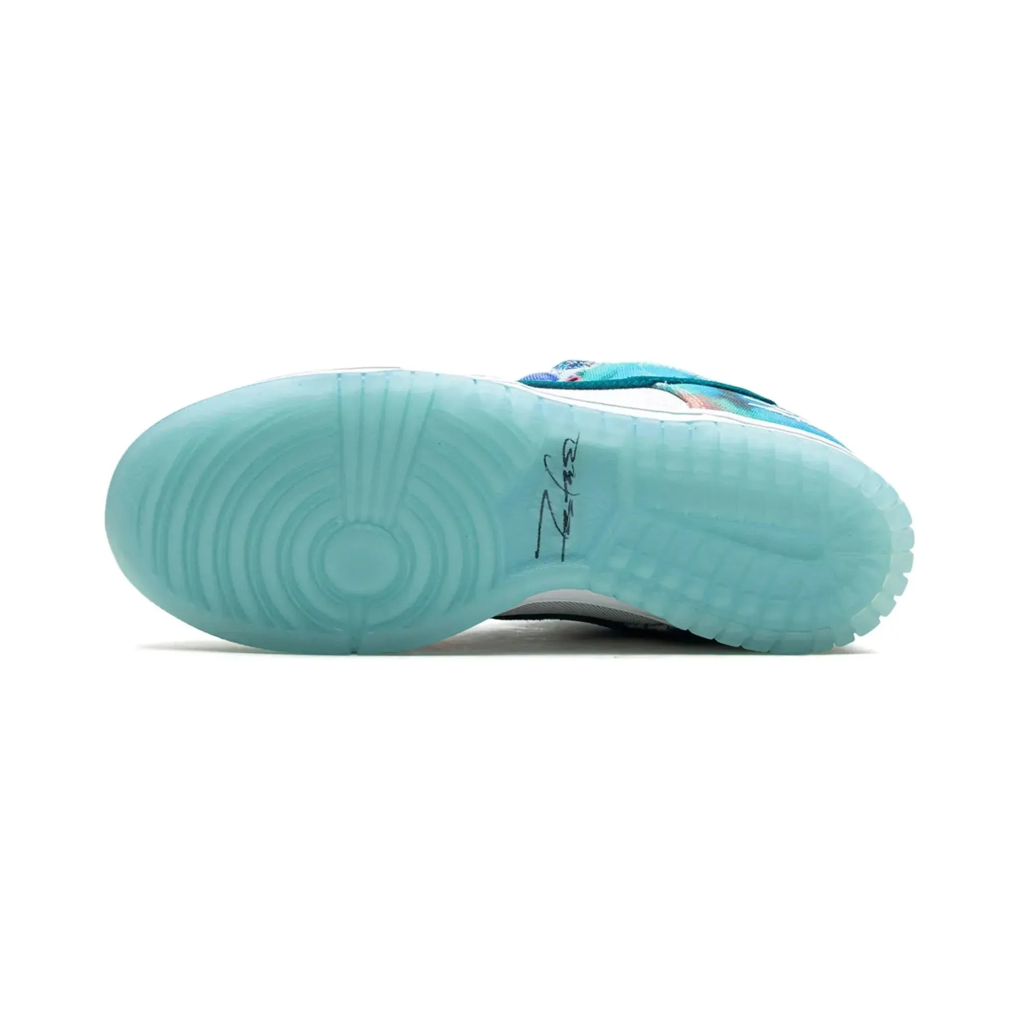 NIKE DUNK LOW SB "Futura Laboratories - Bleached Aqua" Daily Essential Show Stage
