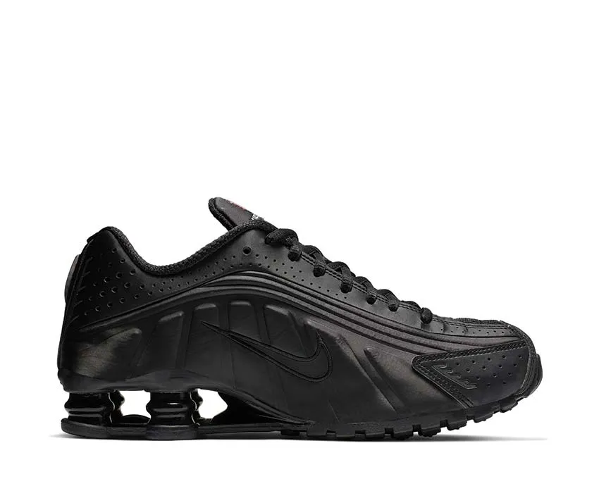 Narrow fit choice StrapClosure Nike Shox R4