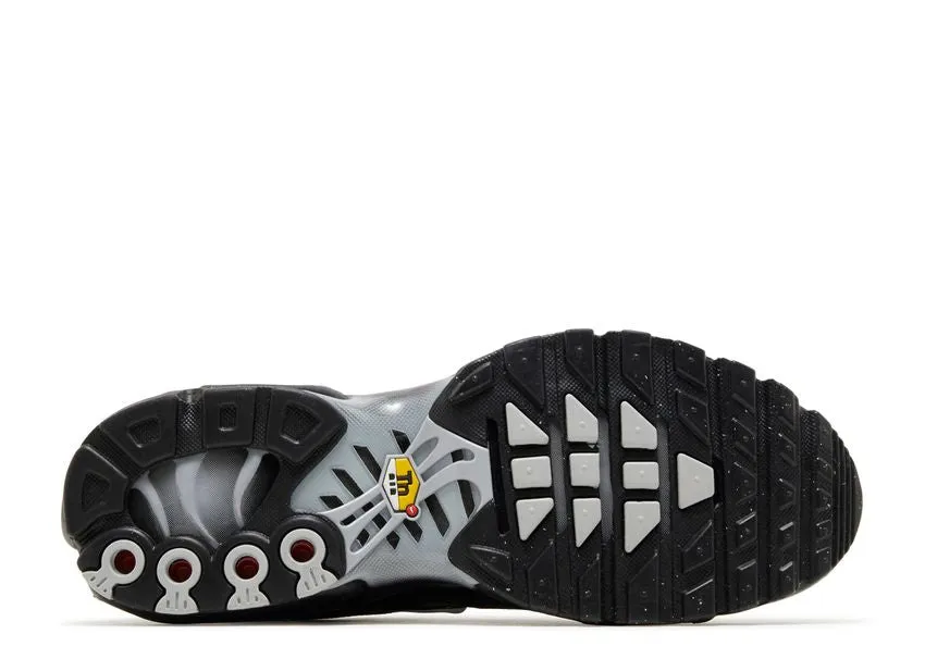Path Jog Fashion Daily Nike Air Max Plus Multi Swoosh Black Crimson