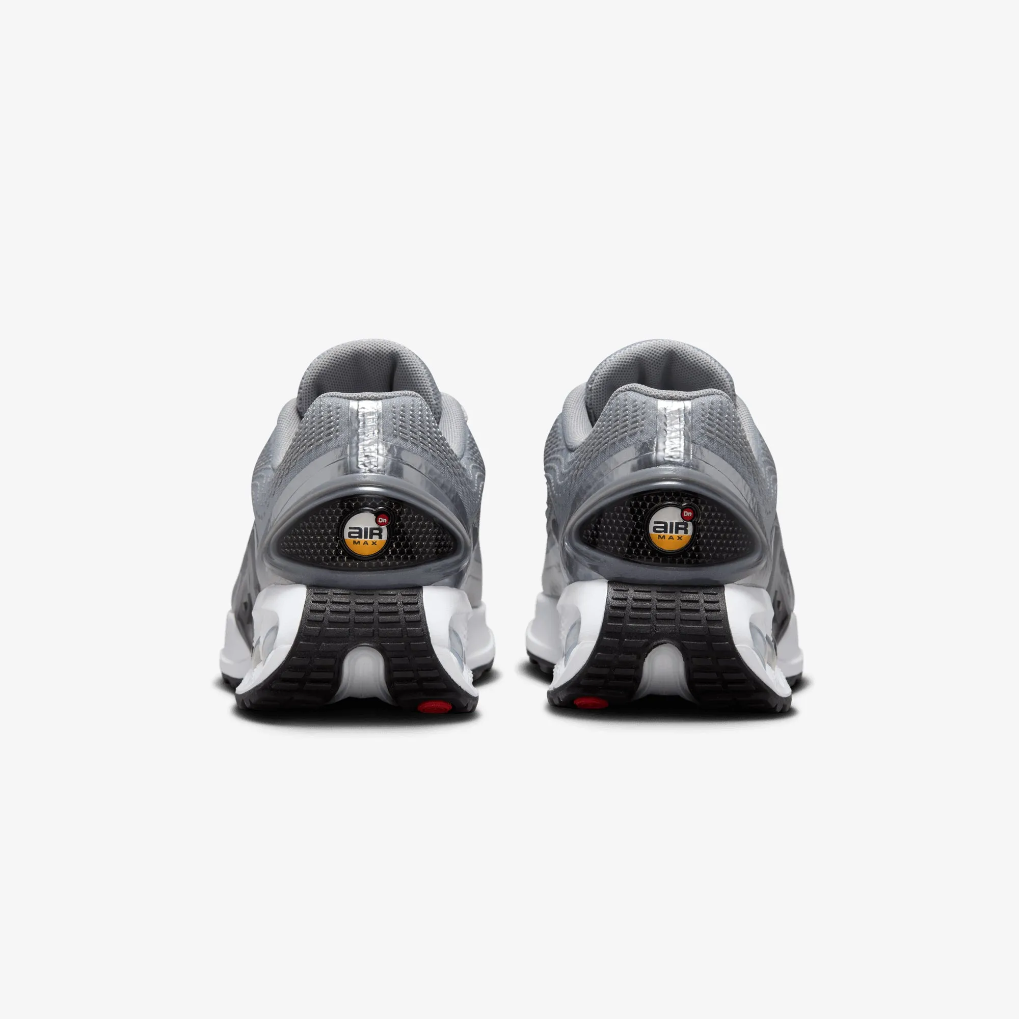Care Ease Nike | AIR MAX DN { METALLIC SILVER/METALLIC SILVER-WHITE